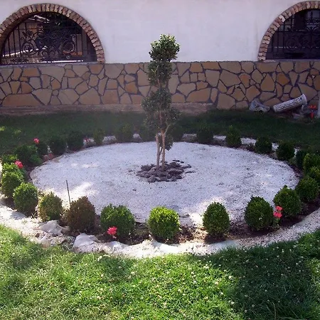 Fenerite Family Hotel Targovishte (Targovishte)