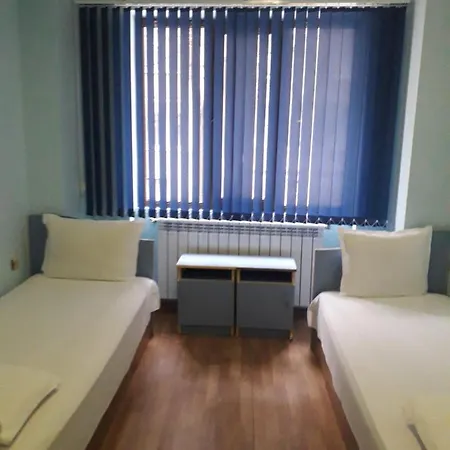 Fenerite Family Hotel Targovishte (Targovishte)